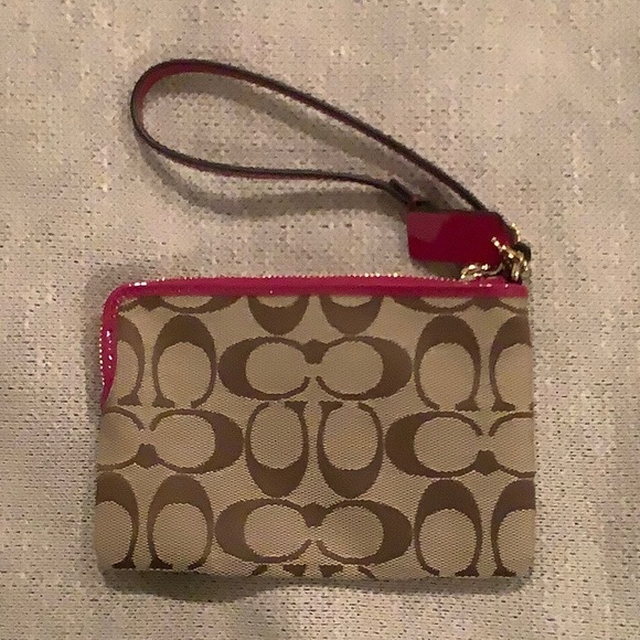 Coach wristlet - Picture 2 of 3